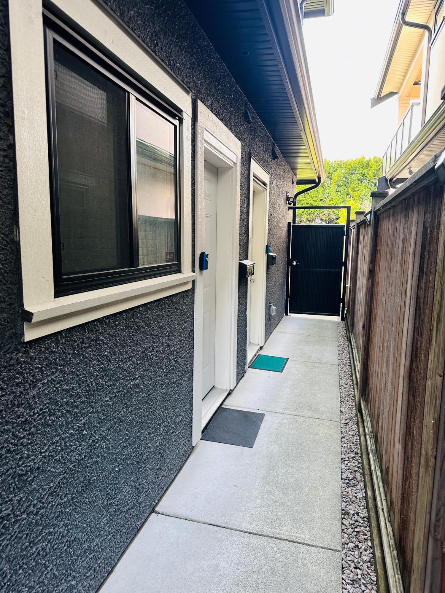 鳥巢2睡房民宿 Richmond Extérieur photo